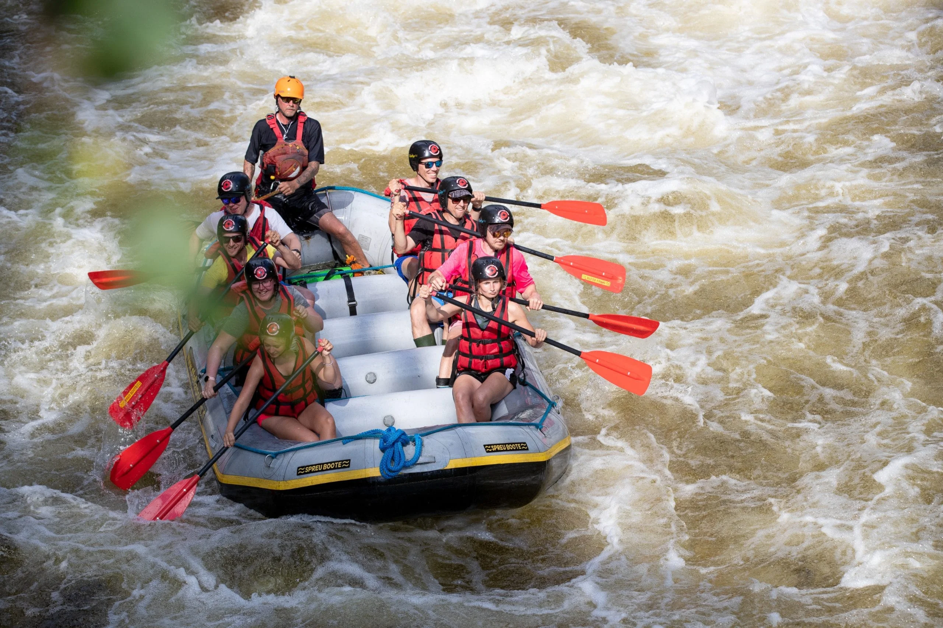 Koskenlaskua Kitkajoella - Stella Polaris